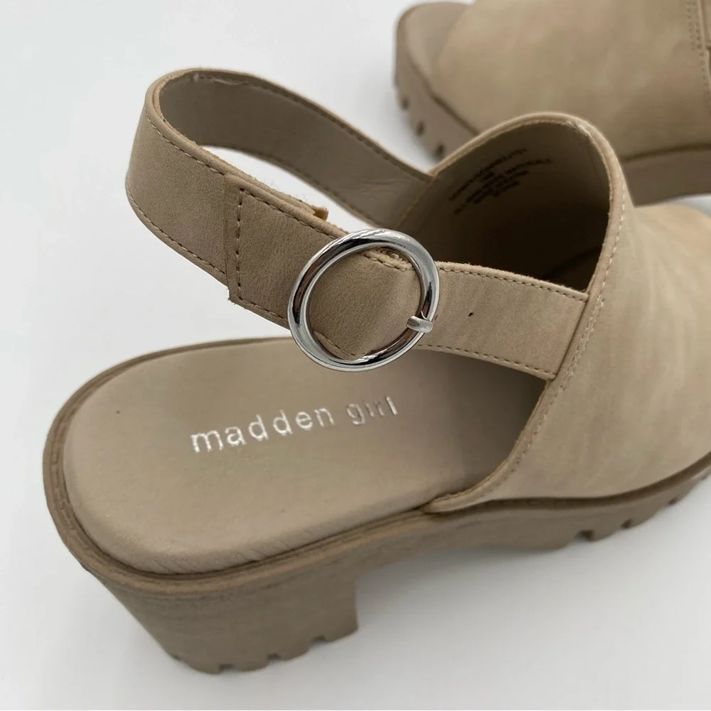 Madden Girl Sonny Y2K Chunky Platform Heeled Slingback‎ Sandals Size 10 NWOT